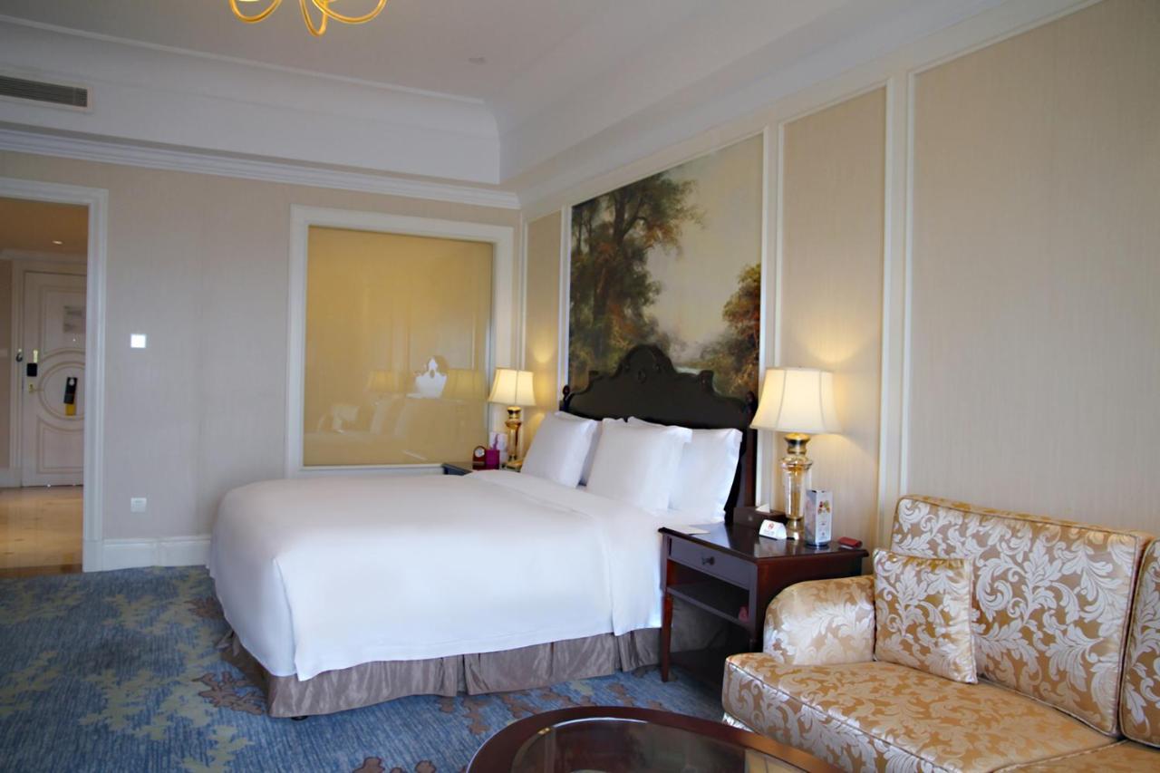 Crowne Plaza Ocean Spring Resort By Ihg Jimo Экстерьер фото