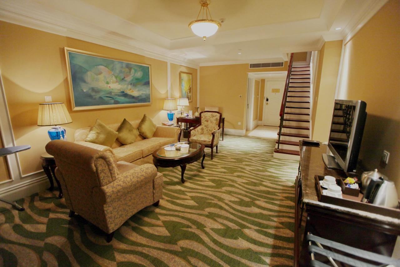 Crowne Plaza Ocean Spring Resort By Ihg Jimo Экстерьер фото