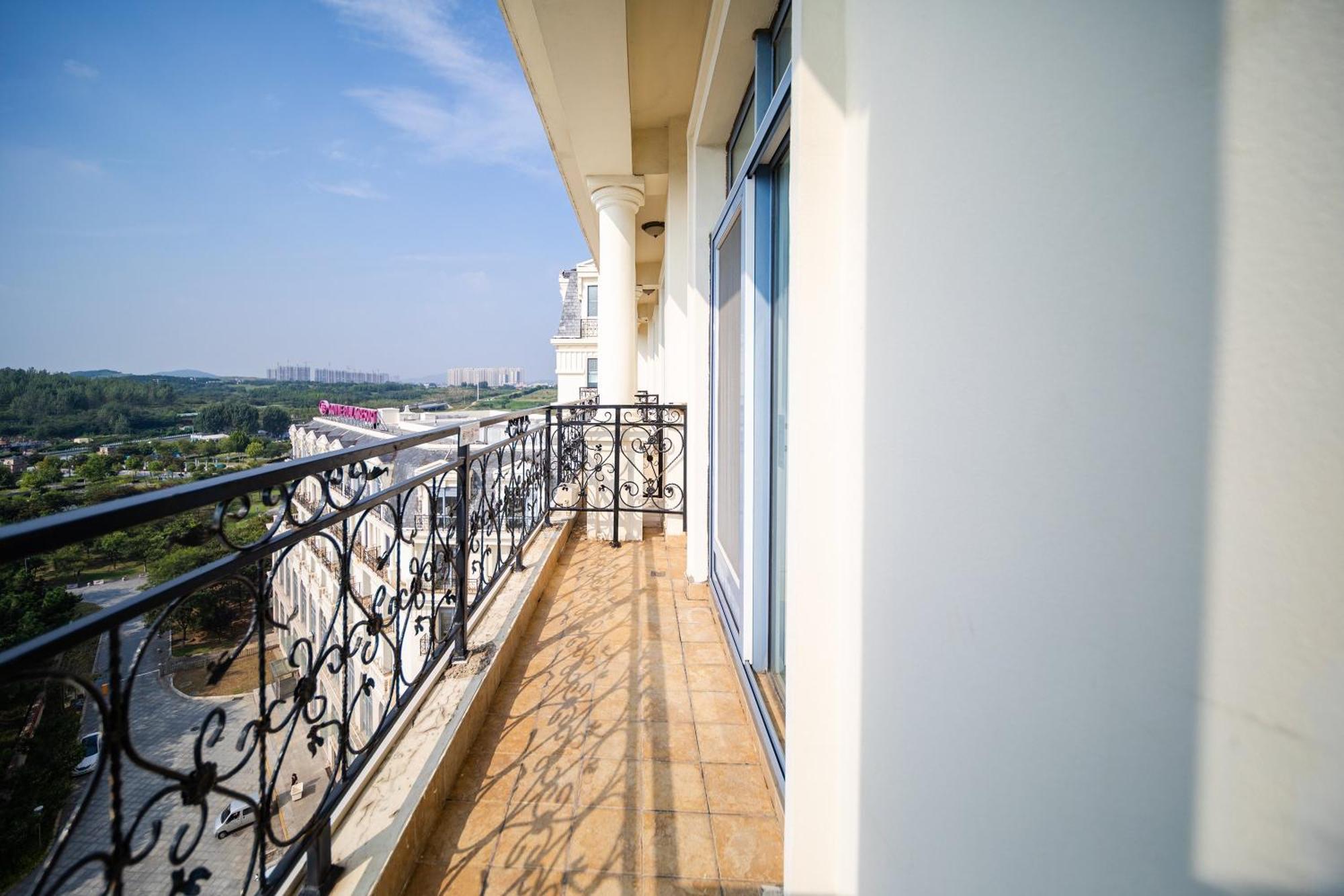 Crowne Plaza Ocean Spring Resort By Ihg Jimo Экстерьер фото